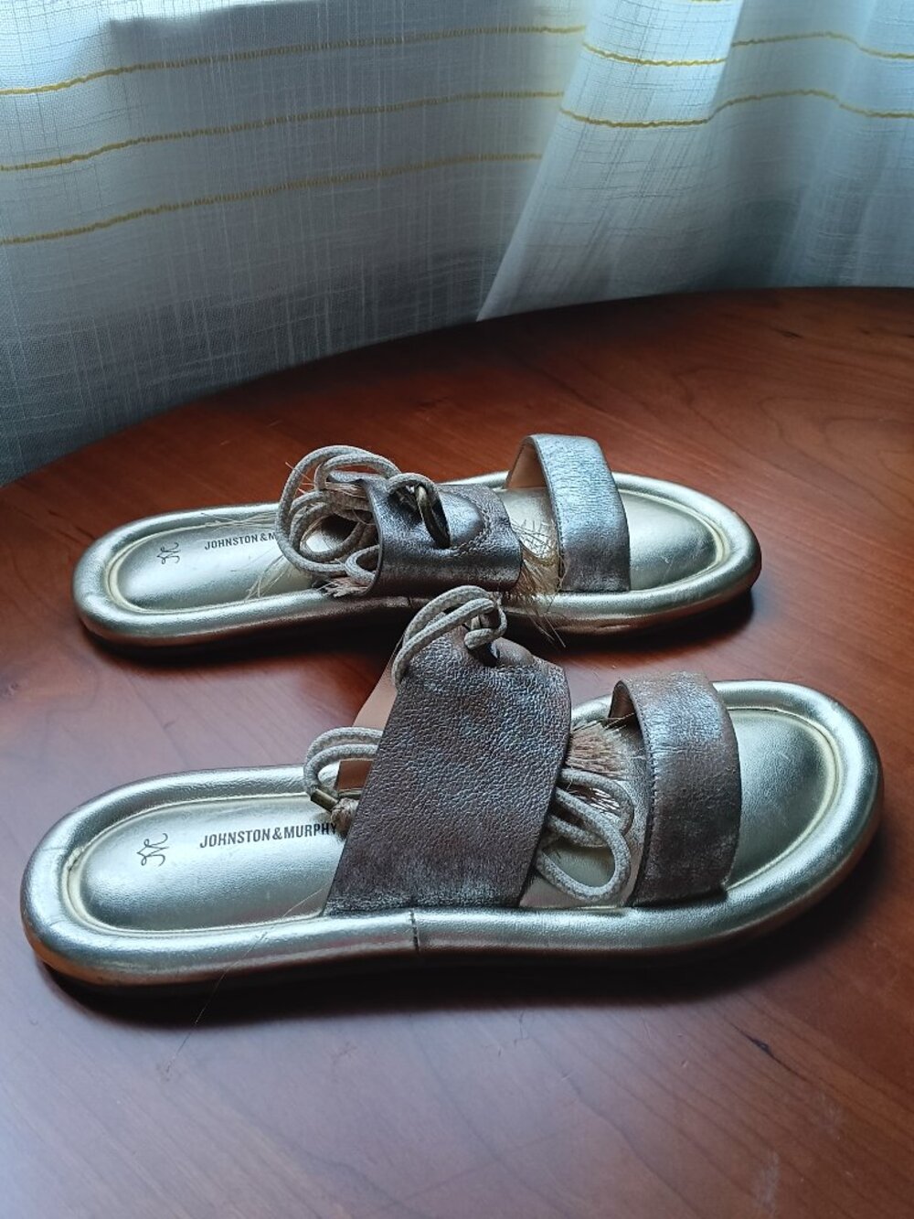 NWT Metallic Brush Gold Flat Sandals Size 8M